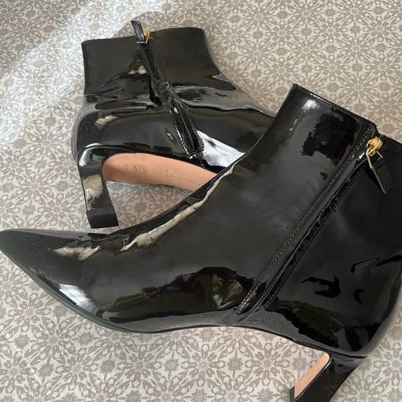 Scarlett Chase Booties - Picture 1 of 16